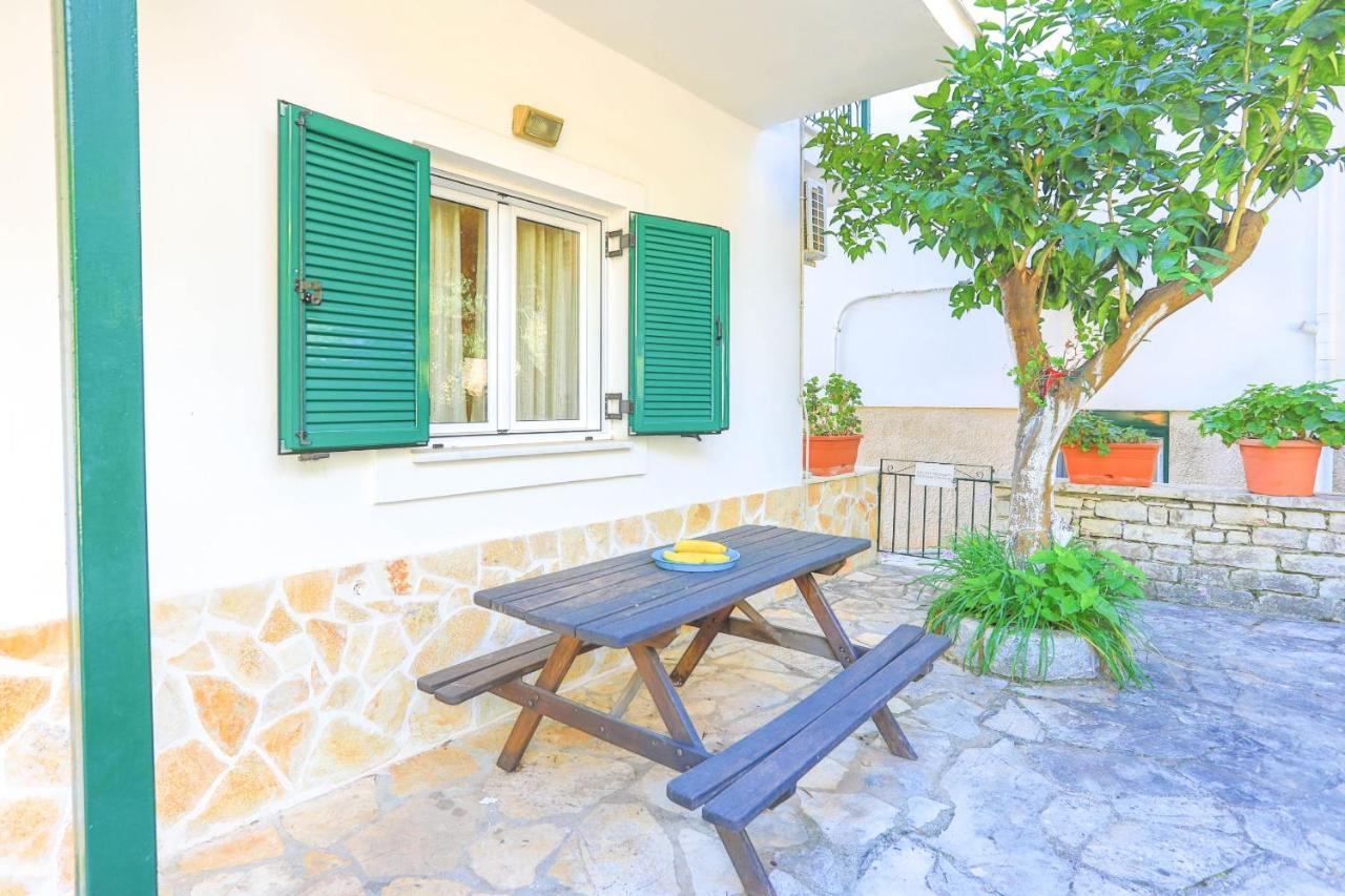 Apartment Zouli Athina *