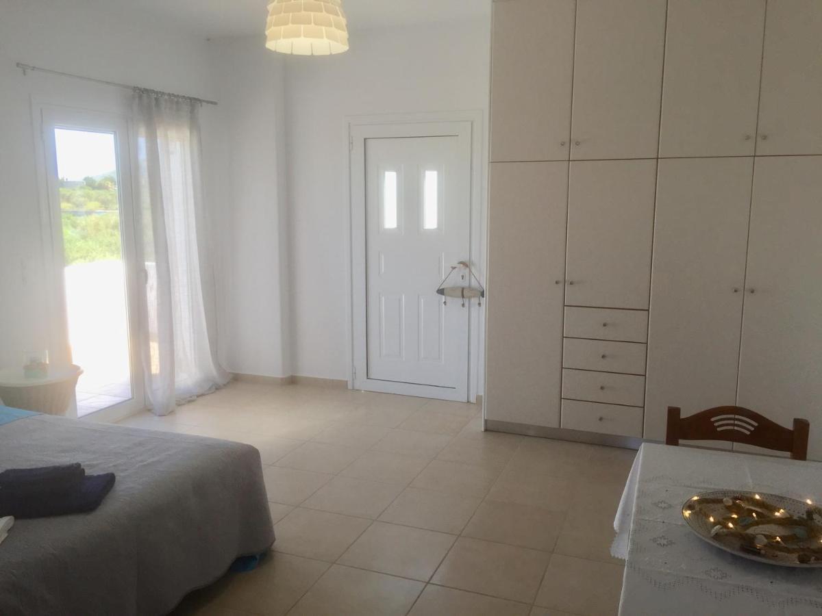 Rizes Elias With Sea View * Isterni (Paros)
