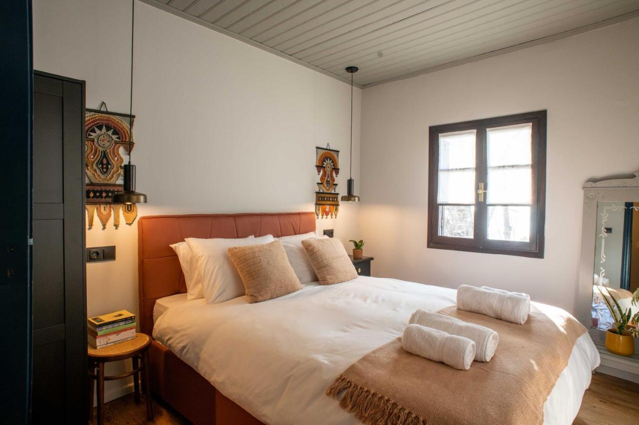 Philos Guest house