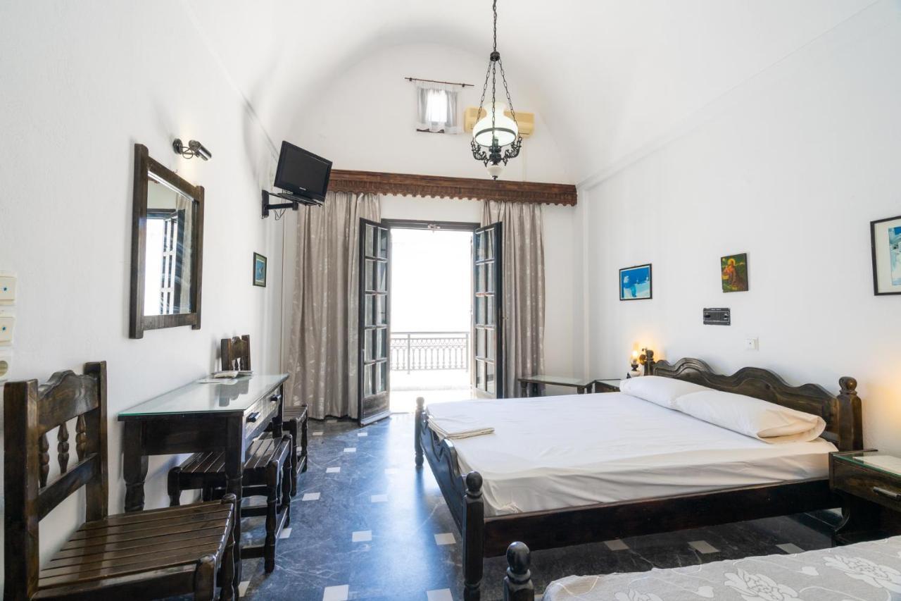 Koralli 3* Kamari (Santorini)