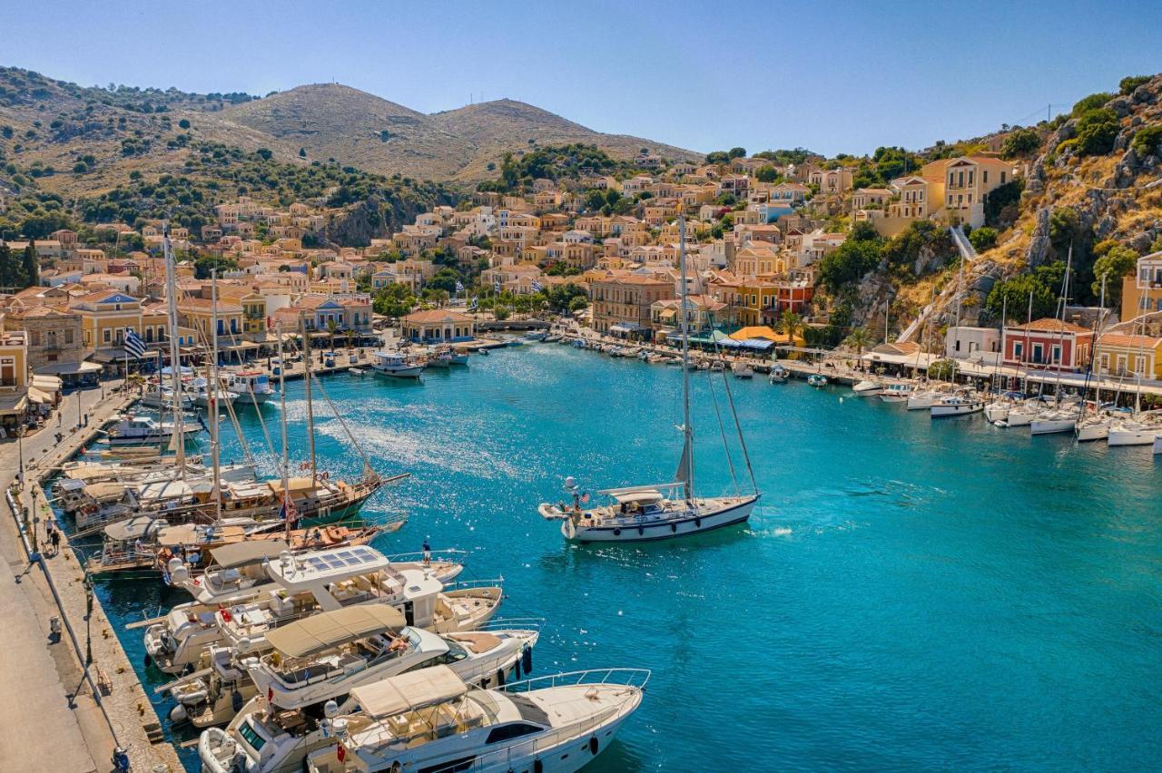 Maravelia's * Symi
