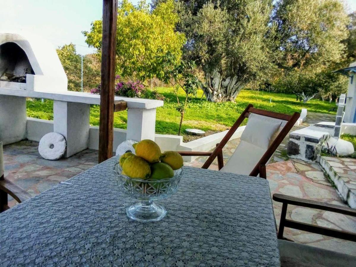«astrofeggia» A Private Stone House Nature-seaview Holiday home