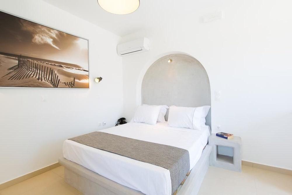 Ampelos Hotel 3*