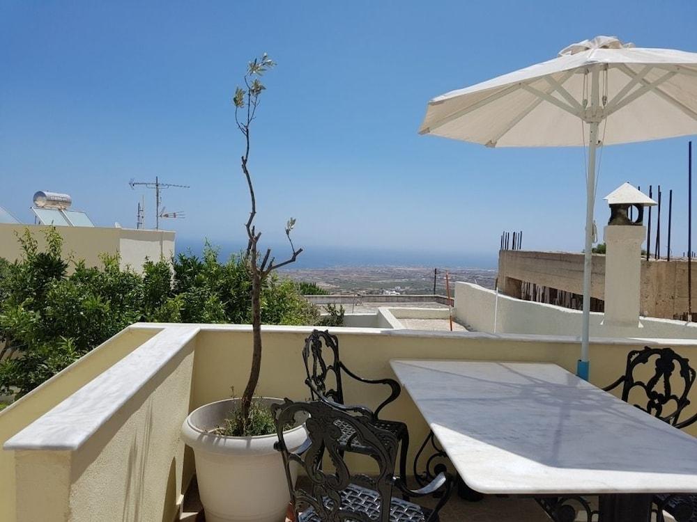 Aparthotel Sky Of Thira 3*