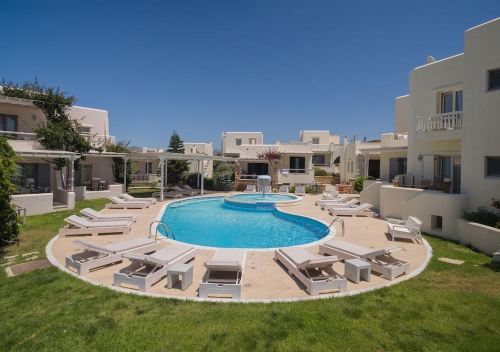Iliada Villas 3* Agios Prokopios (Naxos)