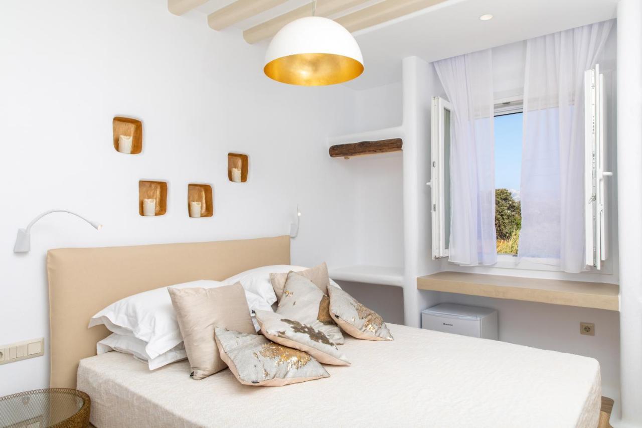 Villa Gold & White *