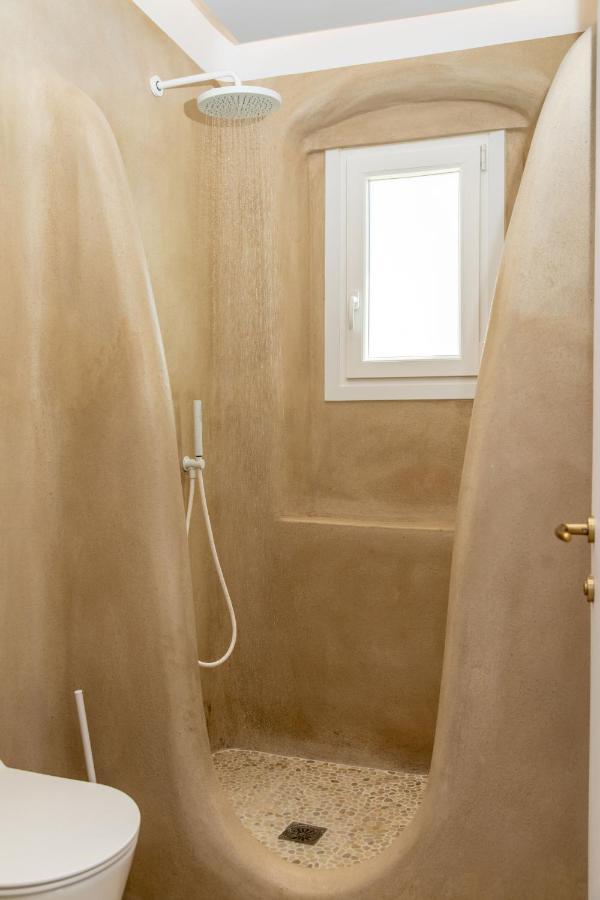 Gold & White Villa Maragkas