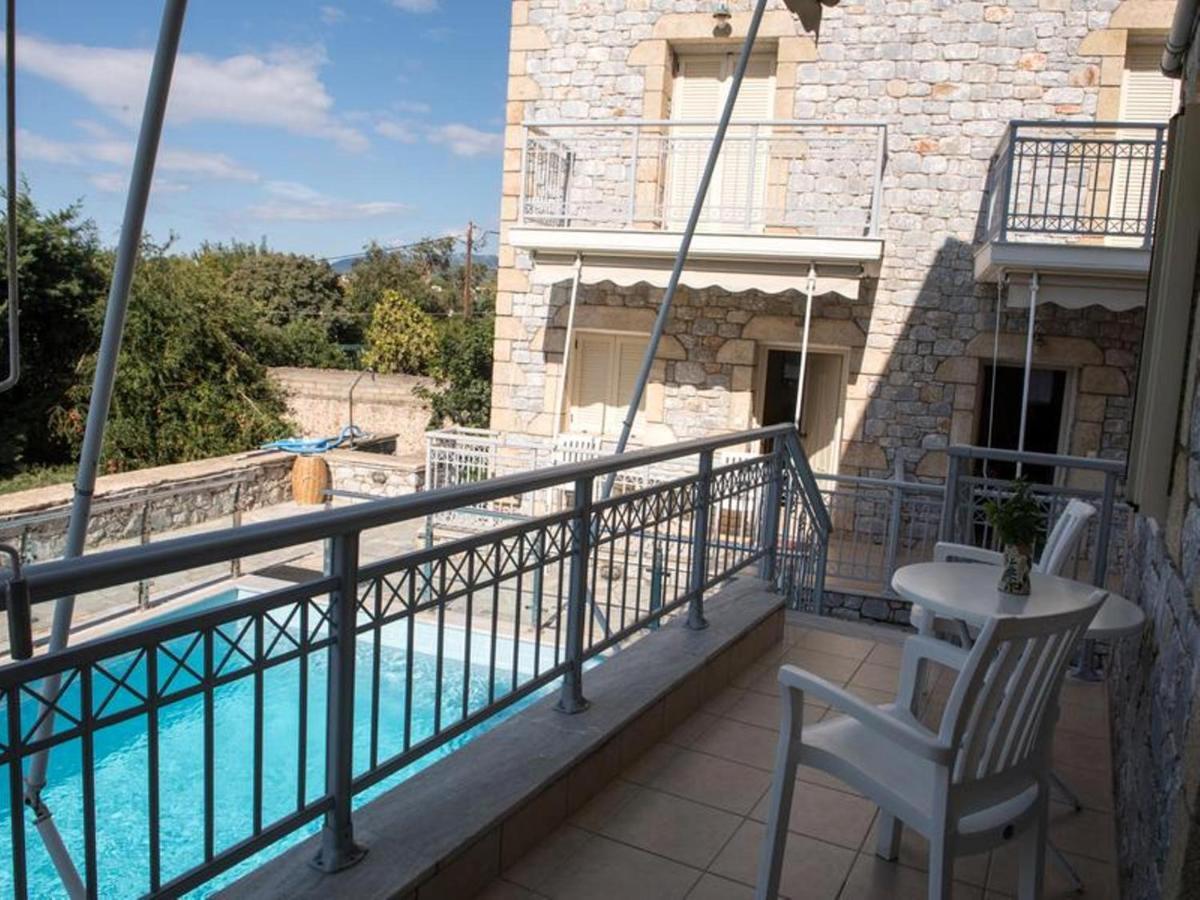 8 Furnished In For Rent. Stoupa