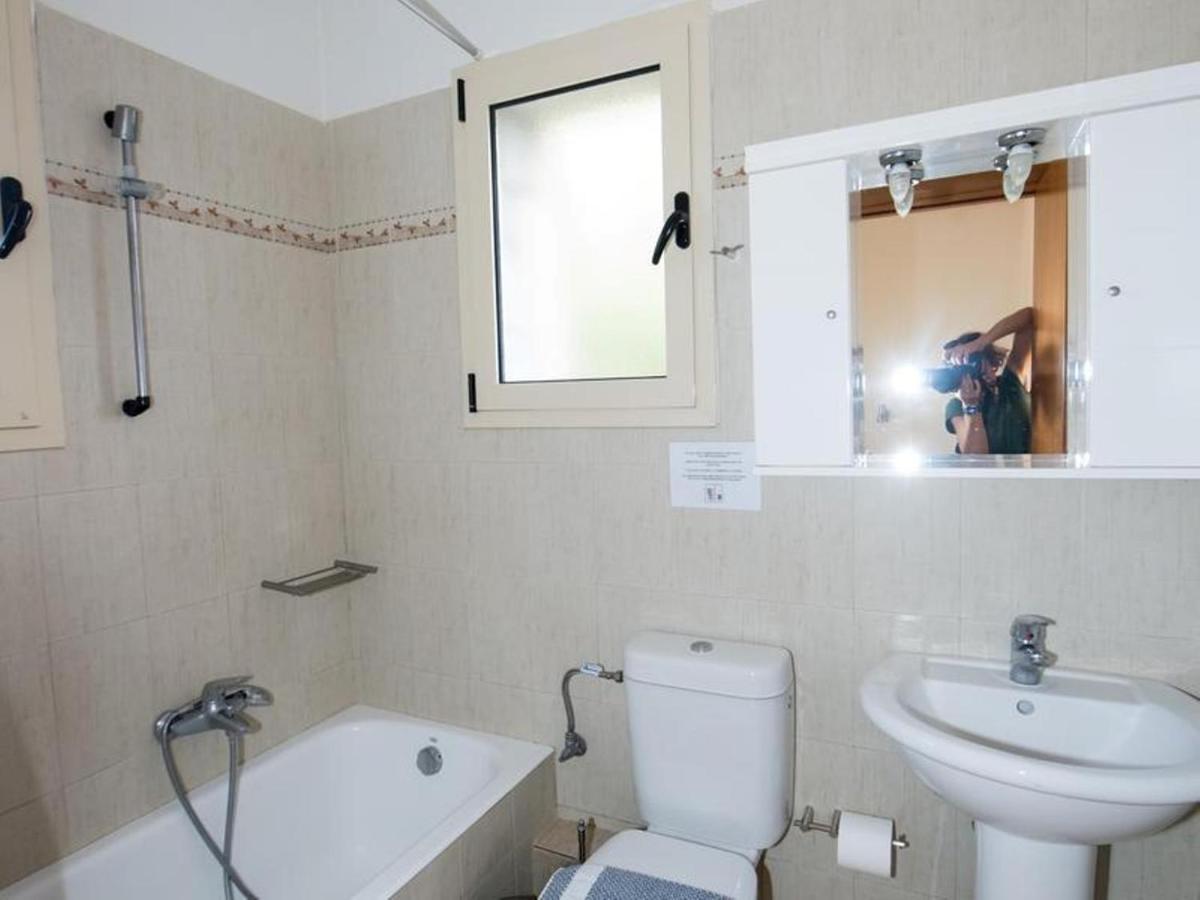 8 Furnished In For Rent. Apartment *