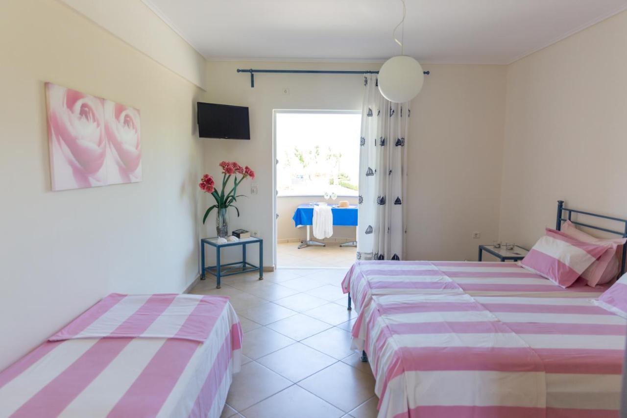 Apolonio Evia 4*