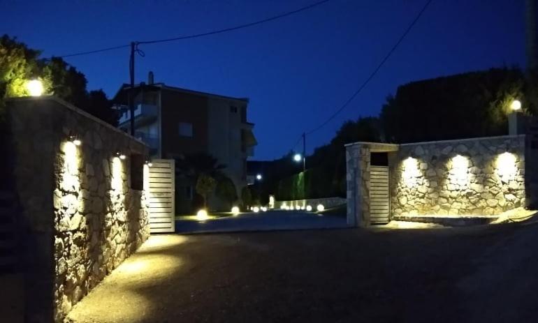 Aparthotel Alex House *