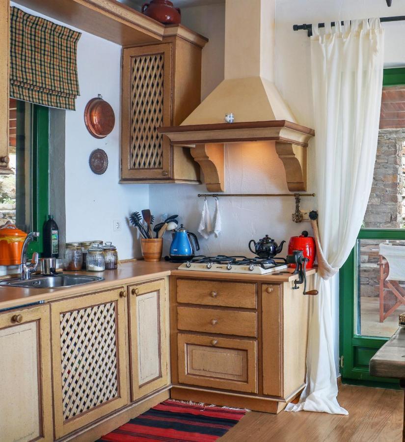 Seaside Stone Villa: Family Retreat With Pool And Terrace * Otzias
