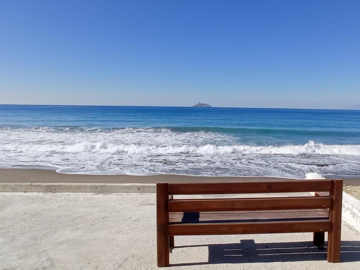 Apartment Spyros With Pool Kalamaki (Heraklion)