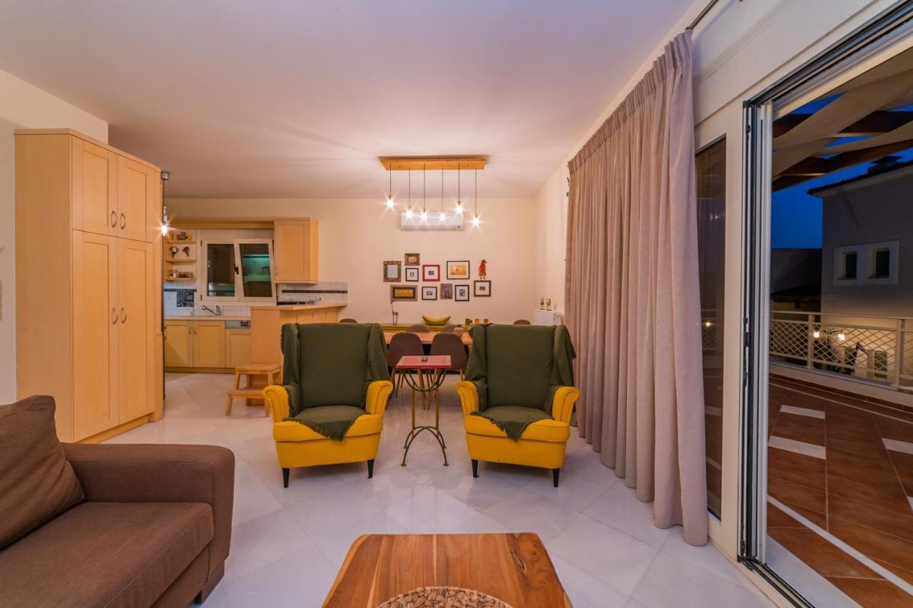 Villa Estella With Pool, Children Area, Bbq & Magnificent Views! *