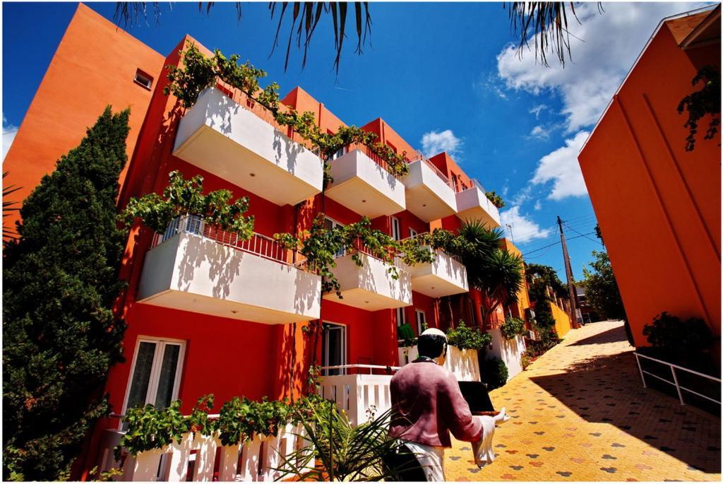Bellos Hotel