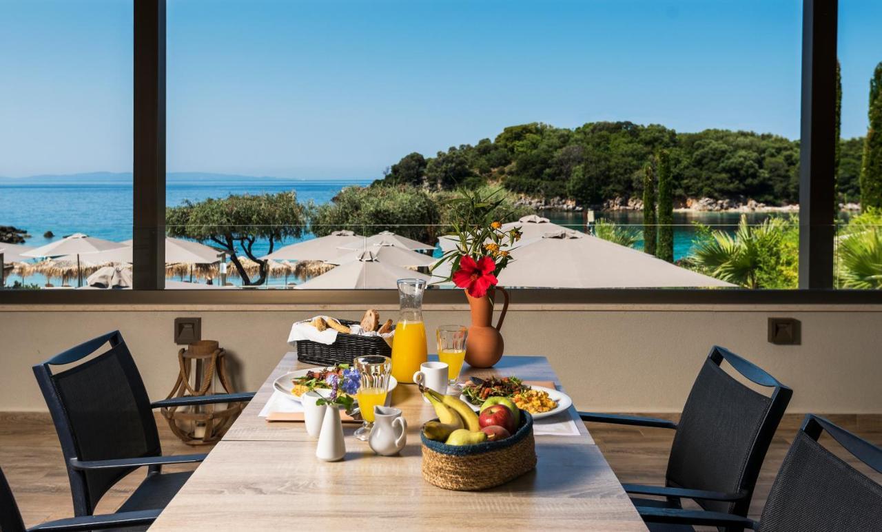 Prima Vista Beachfront Boutique 5*