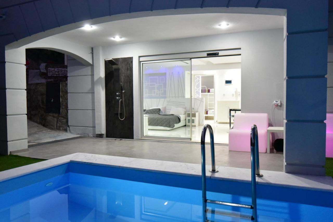 Alpha Delta Pool Apartment Palaiontsiflikion