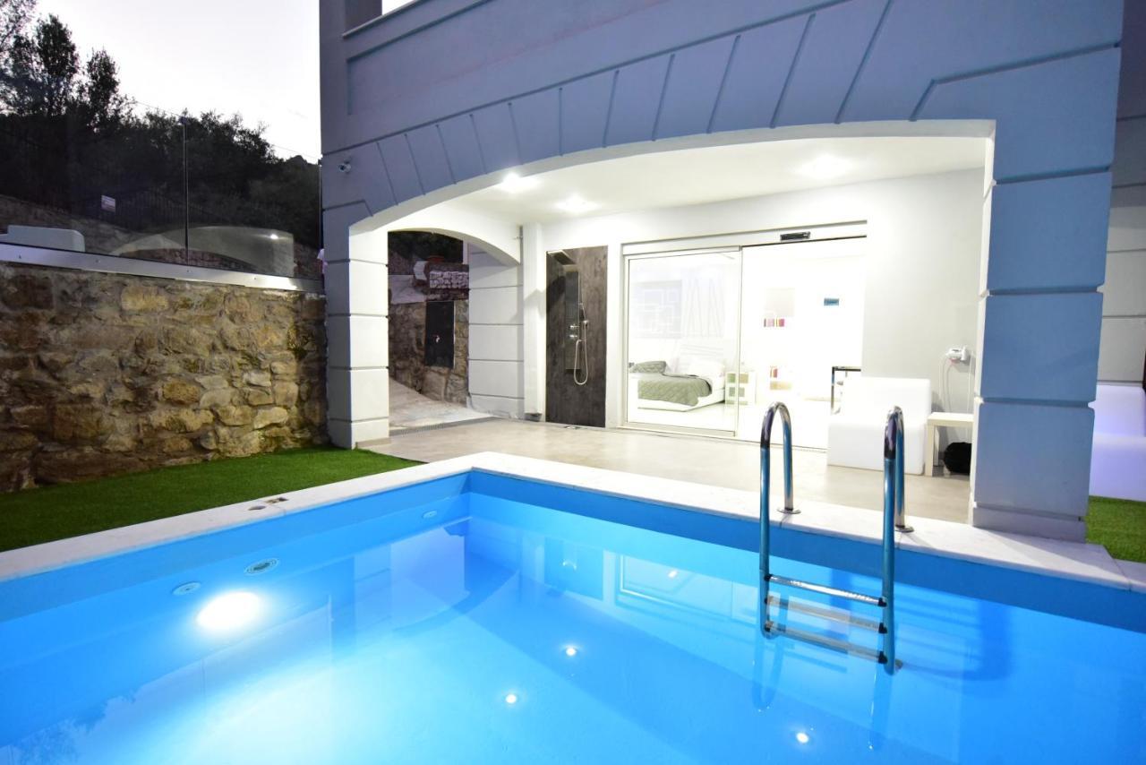 Apartment Alpha Delta Pool Palaiontsiflikion
