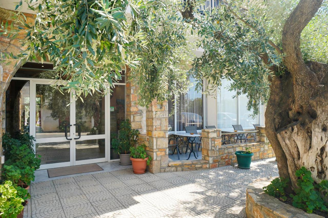 Meni Aparthotel