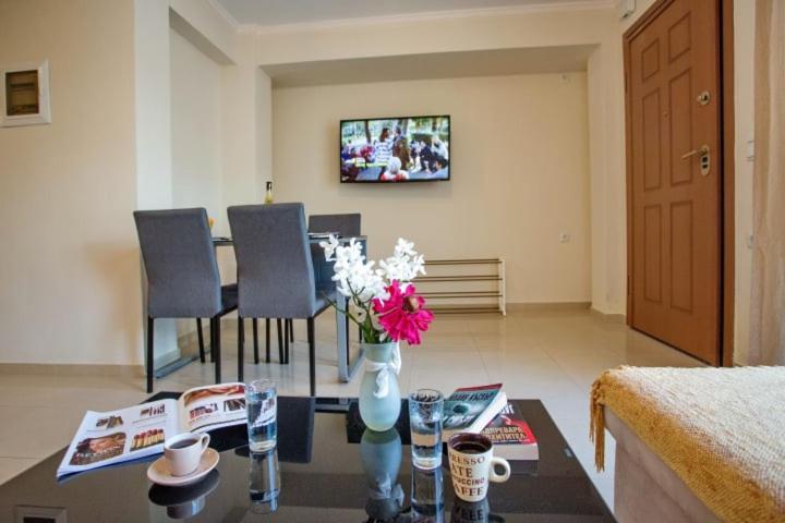 E & M Apartment Nea Iraklitsa