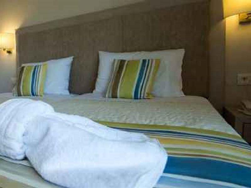 Irene Aparthotel