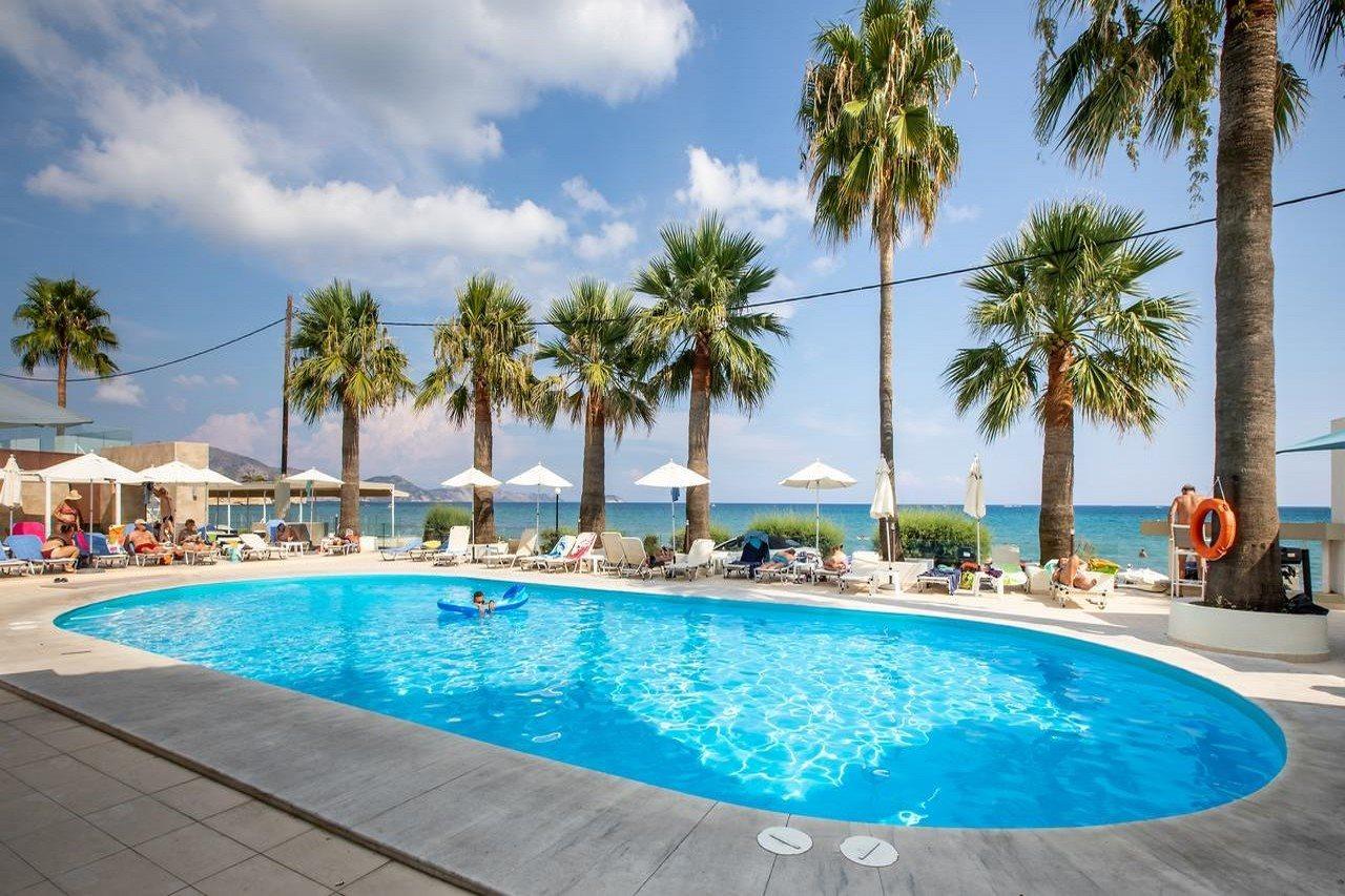 Hotel White Olive Premium Cameo 4*