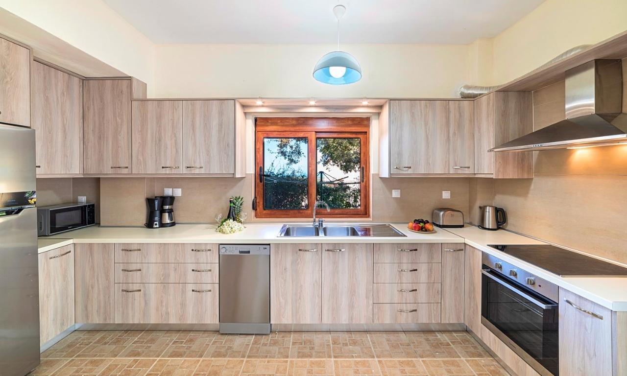 Grand View Private Heated Pool Georgioupoli