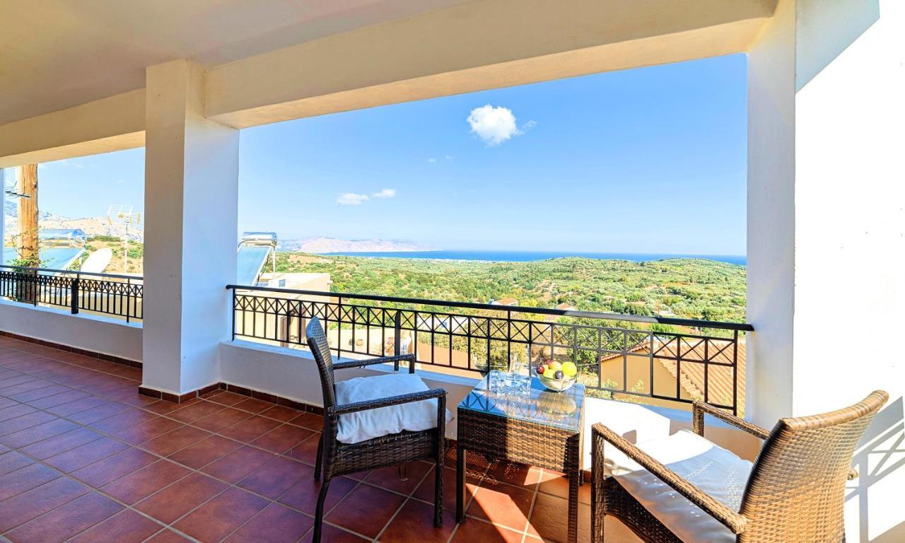 Grand View Private Heated Pool Villa *