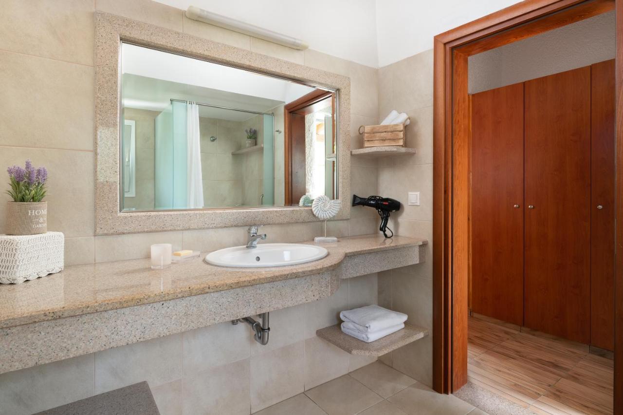 Aparthotel Elefteria Apts &