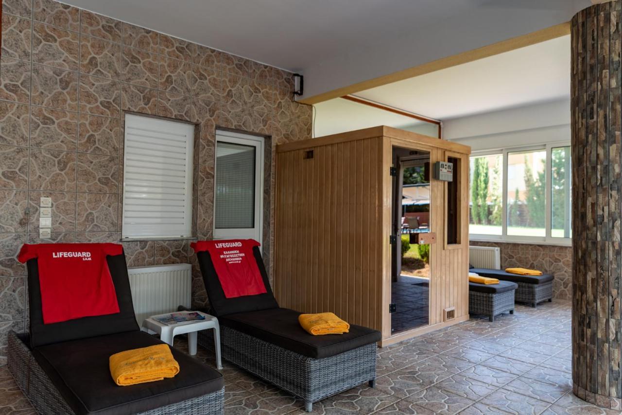 Anilio Plaza Aparthotel 4*