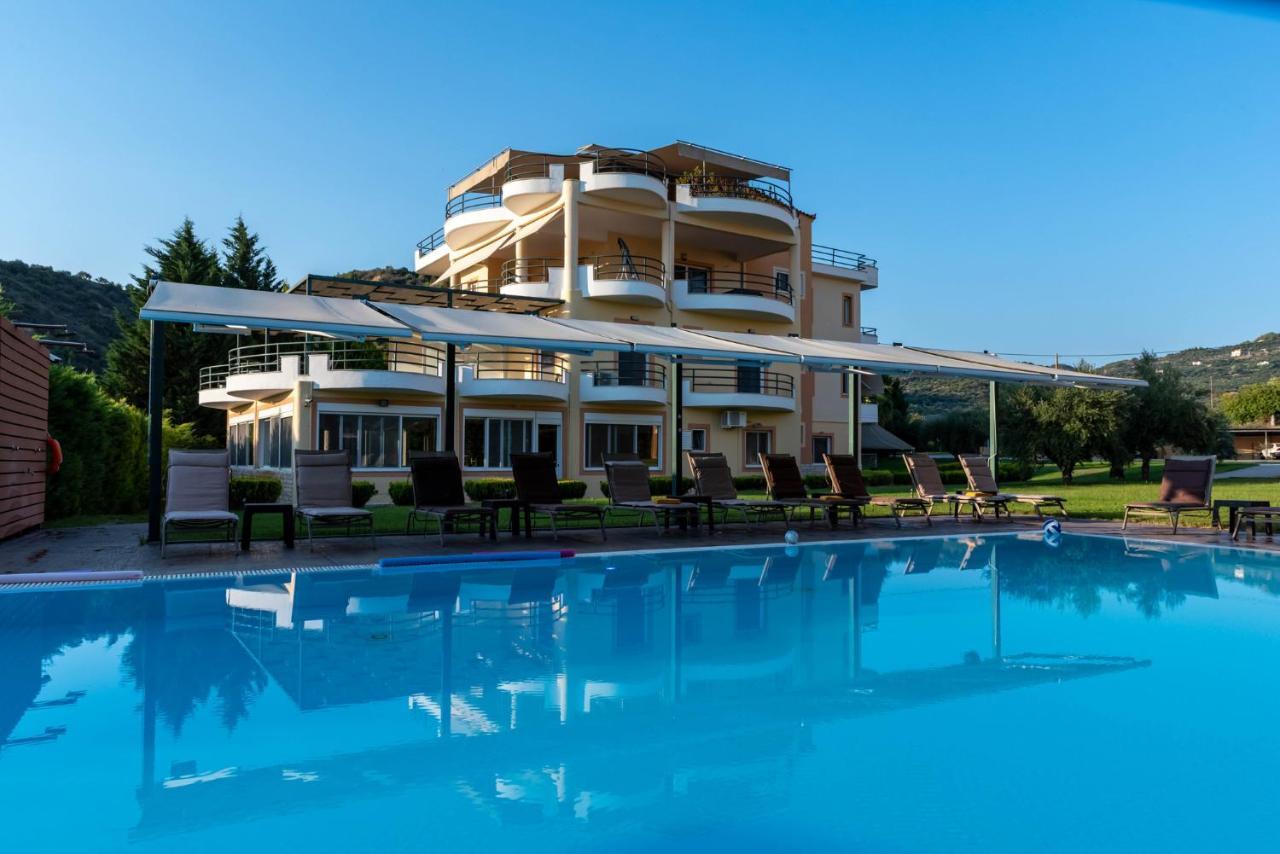 Anilio Plaza Aparthotel 4*