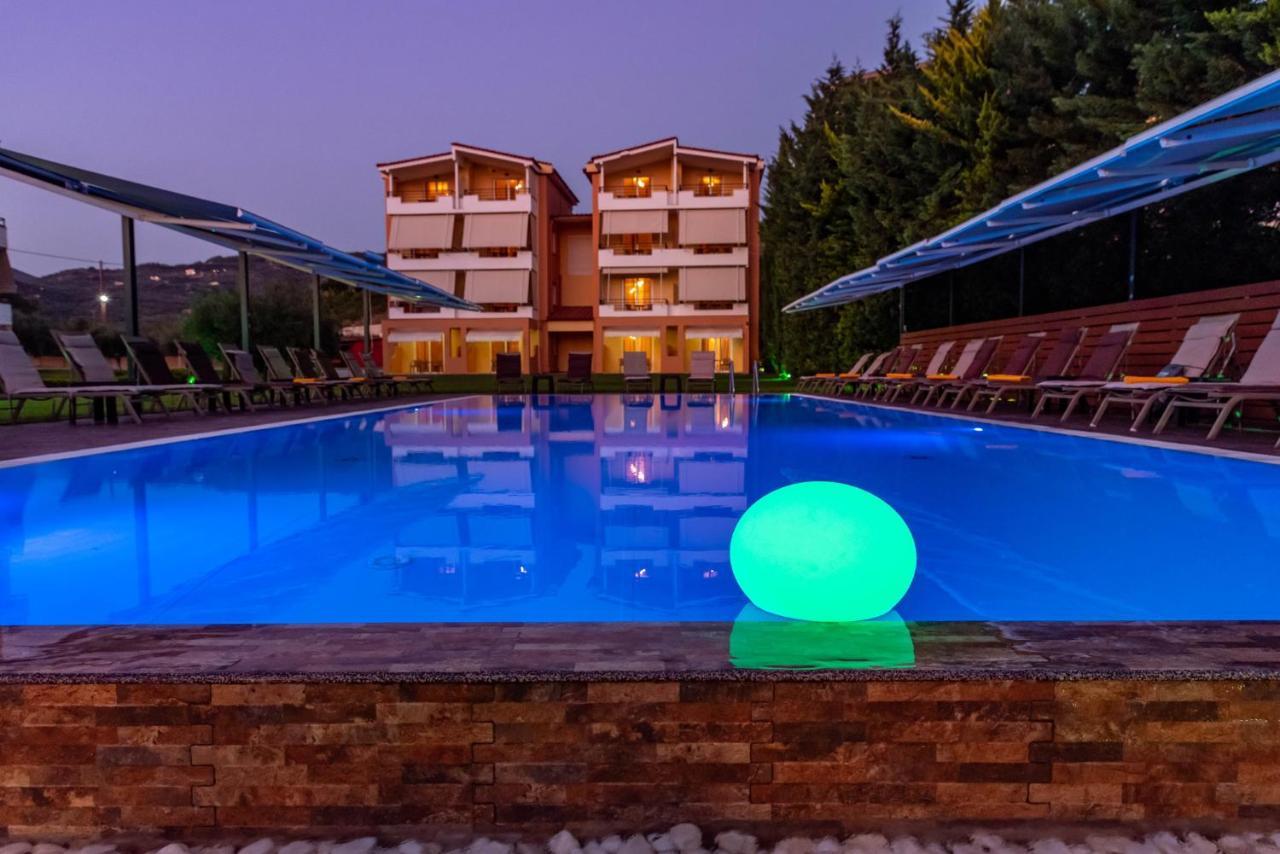 Anilio Plaza Aparthotel 4*
