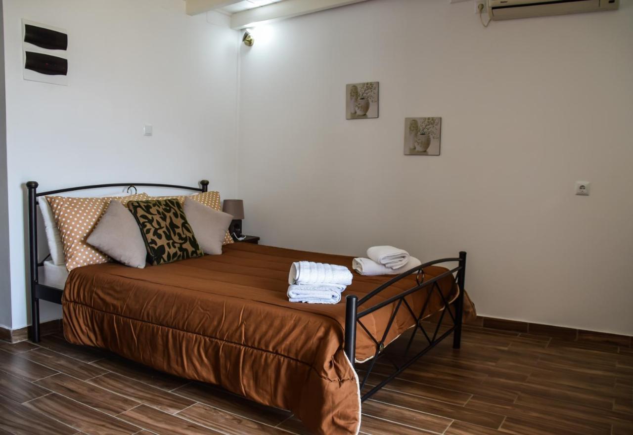 Athina Apartment *