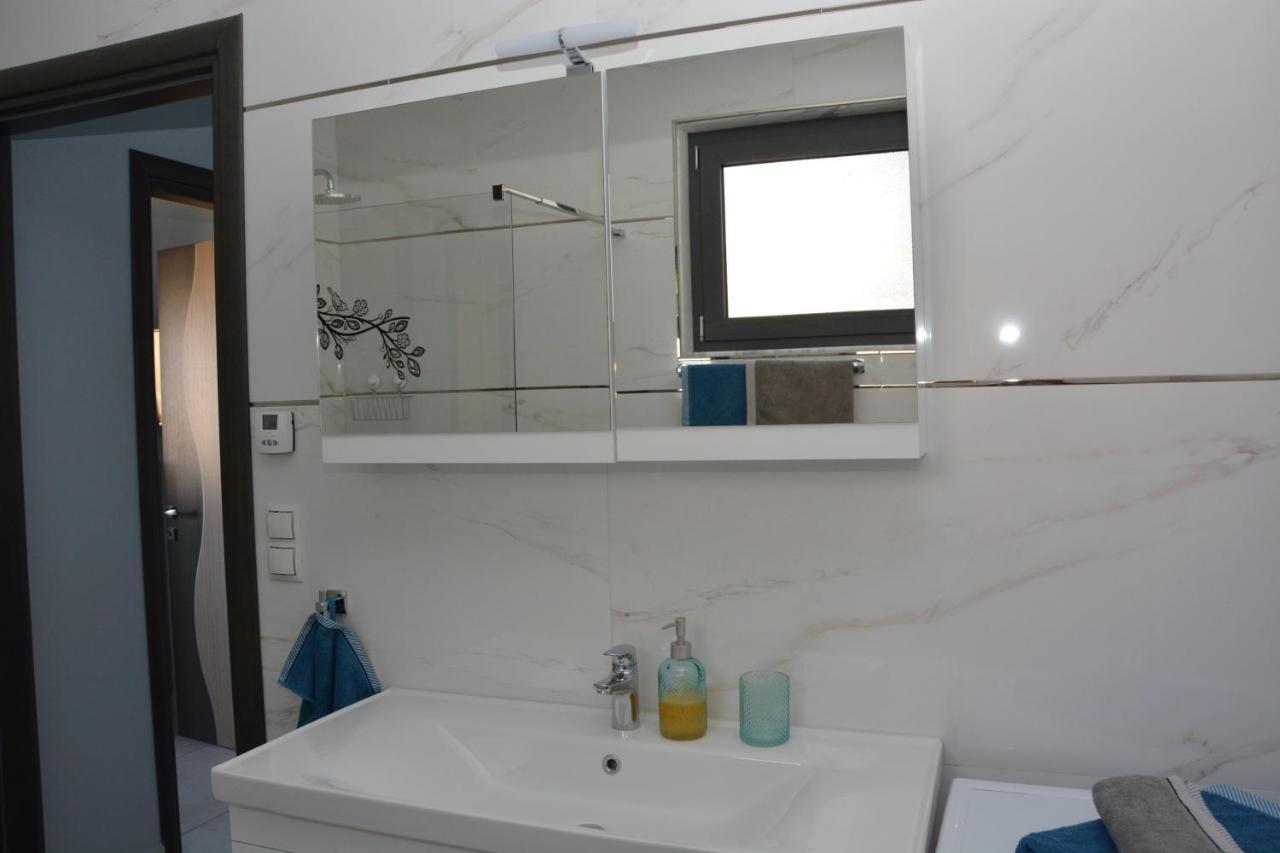 Pegasus Sea View Luxury Apartment *
