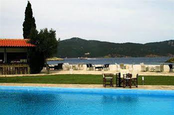 Aliki Beach