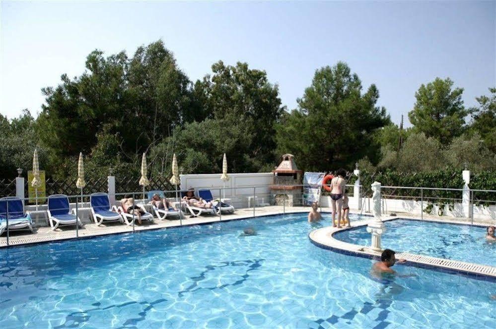Sirines Complex