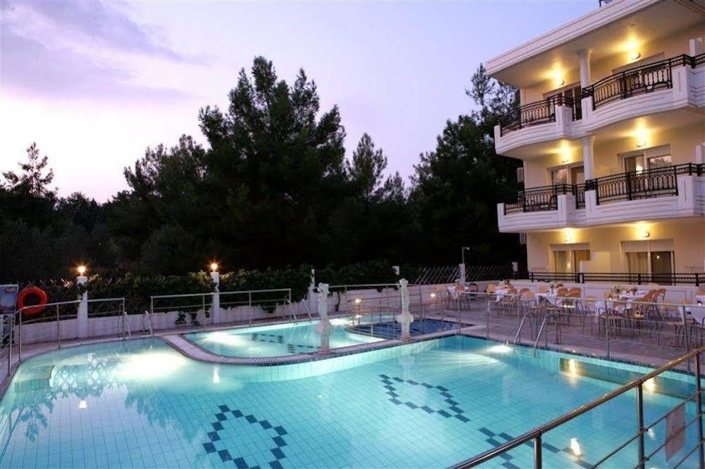 Sirines Complex Potos
