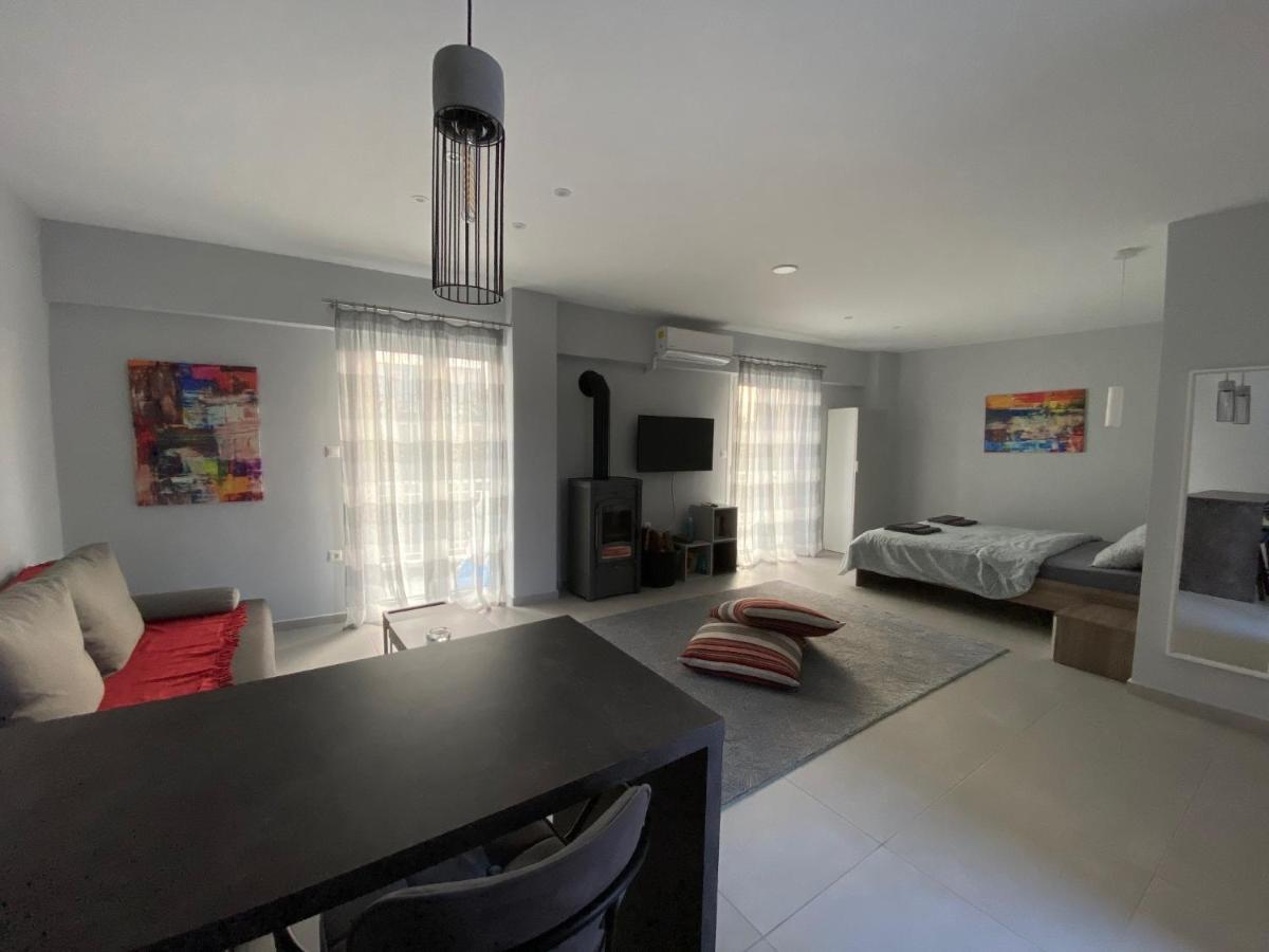 Apartment Cosy 2 Minutes Walking From The Anavyssos