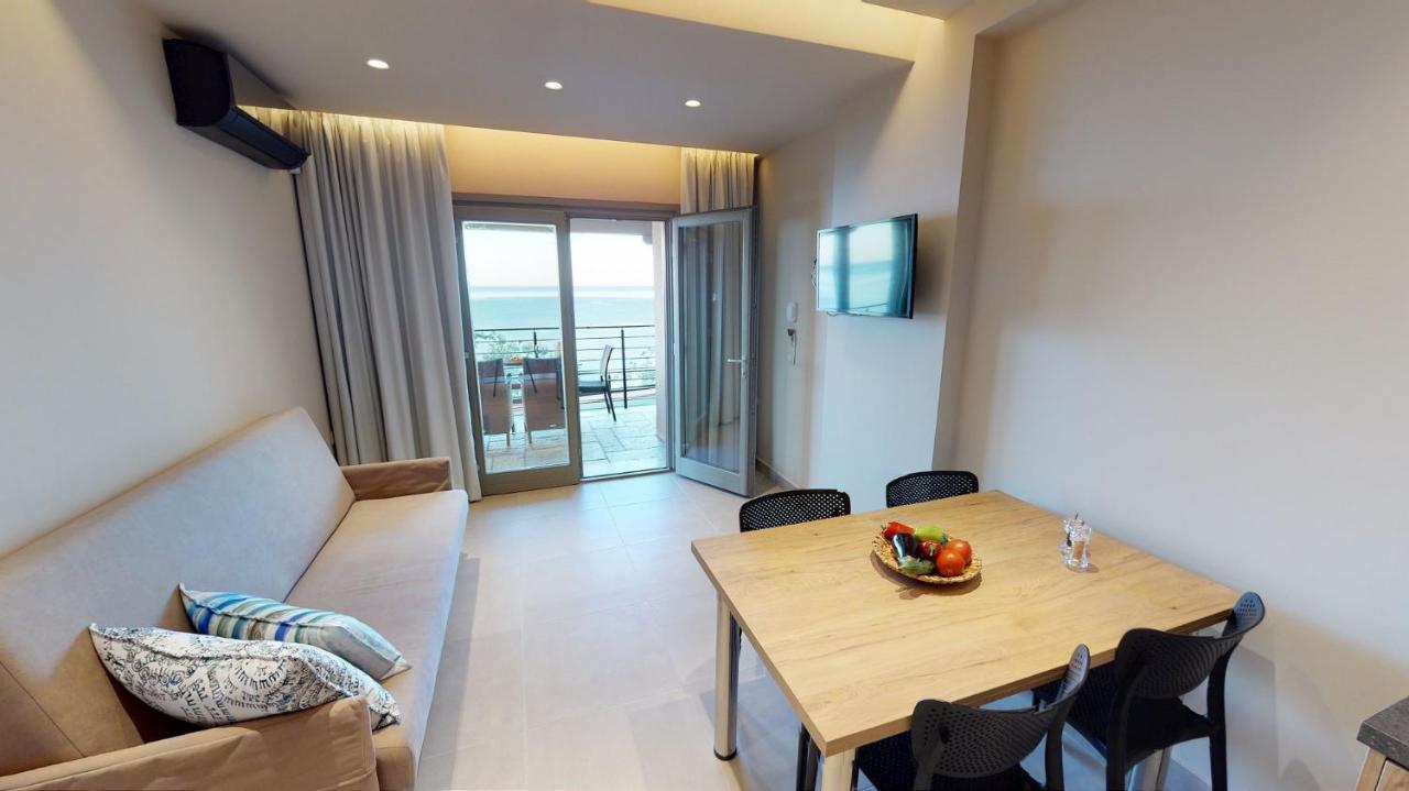 Kallia Suites- Chorefto *
