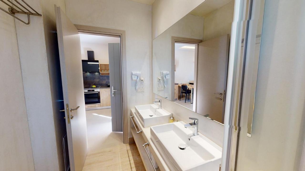 Aparthotel Kallia Suites- Chorefto *