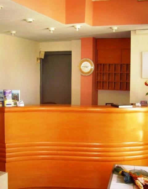 Blue Sky Aparthotel Tolo