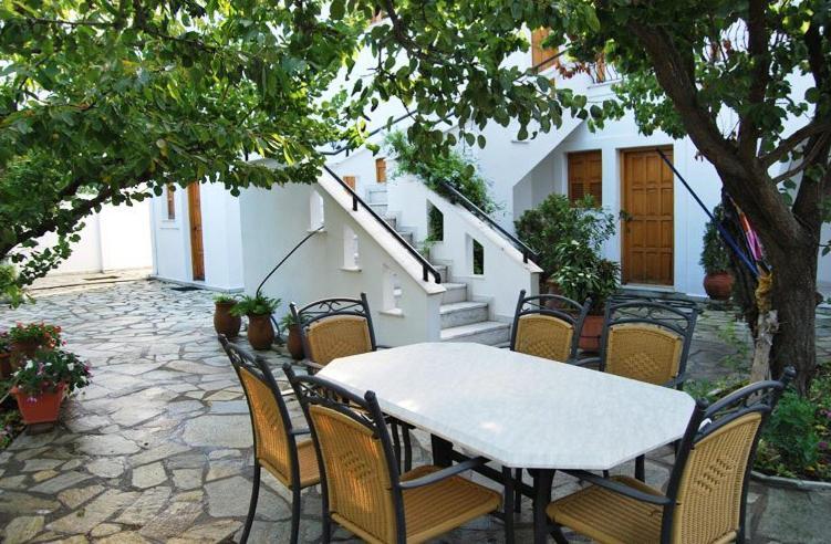 Okeanis Apartment *