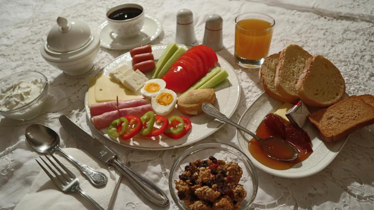 Timoleon Hotel 3*