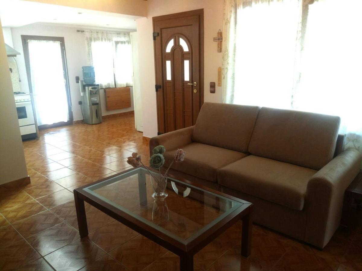 Yotopia House Diaporos