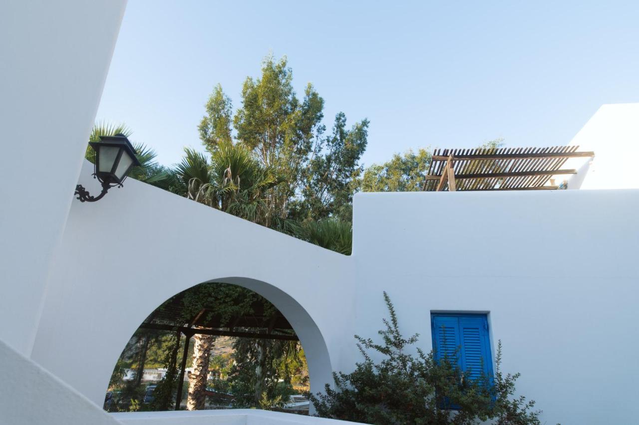 Hotel Far Out Village 3*