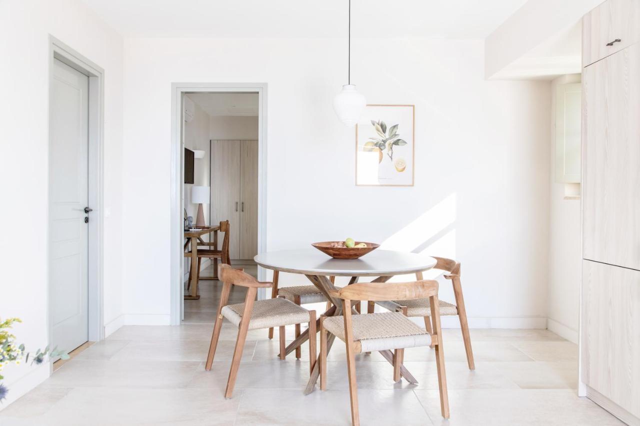 Villa Amani Living