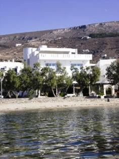 Hotel Paros 3*