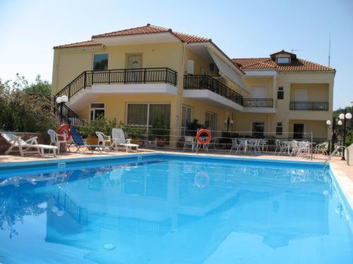 Athina Hotel Krestena