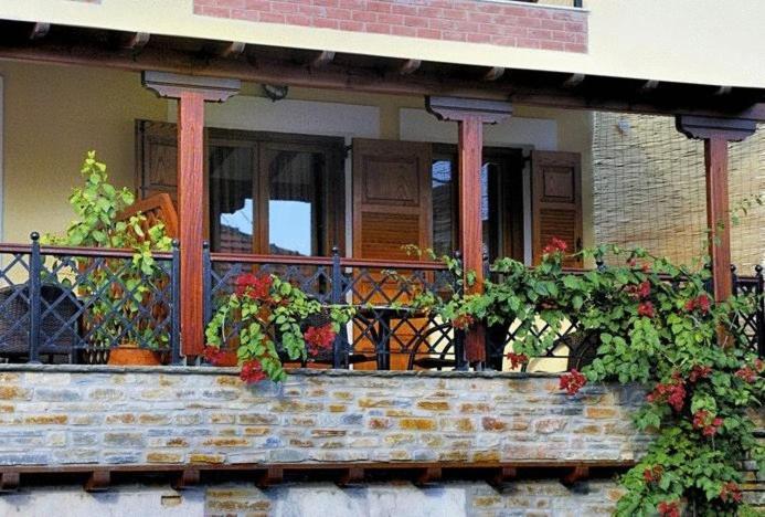 Ikosimo Inn Milina