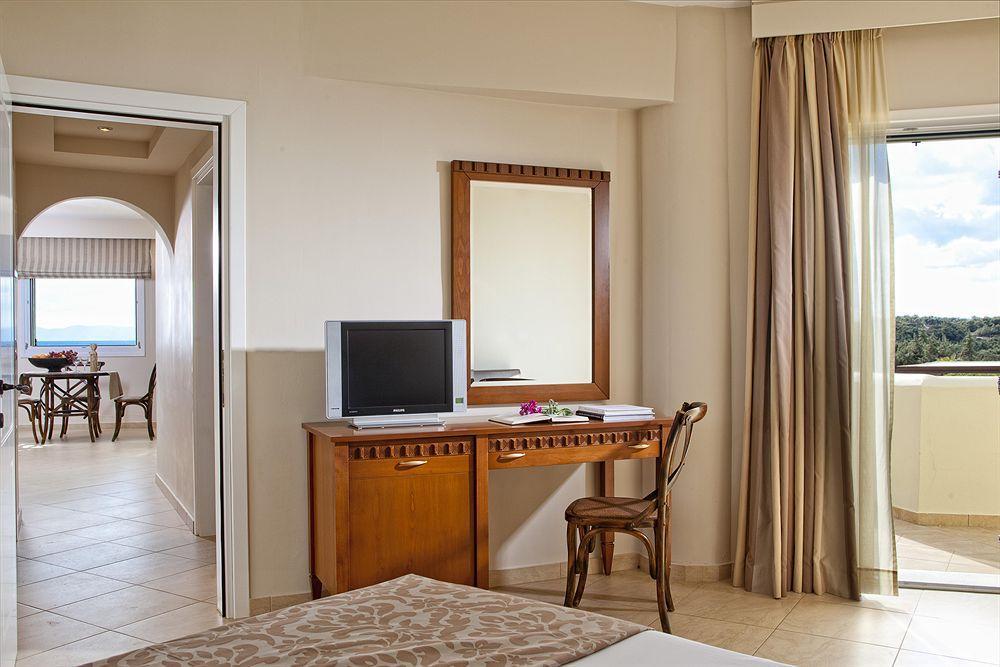 Hotel Finikas 4*